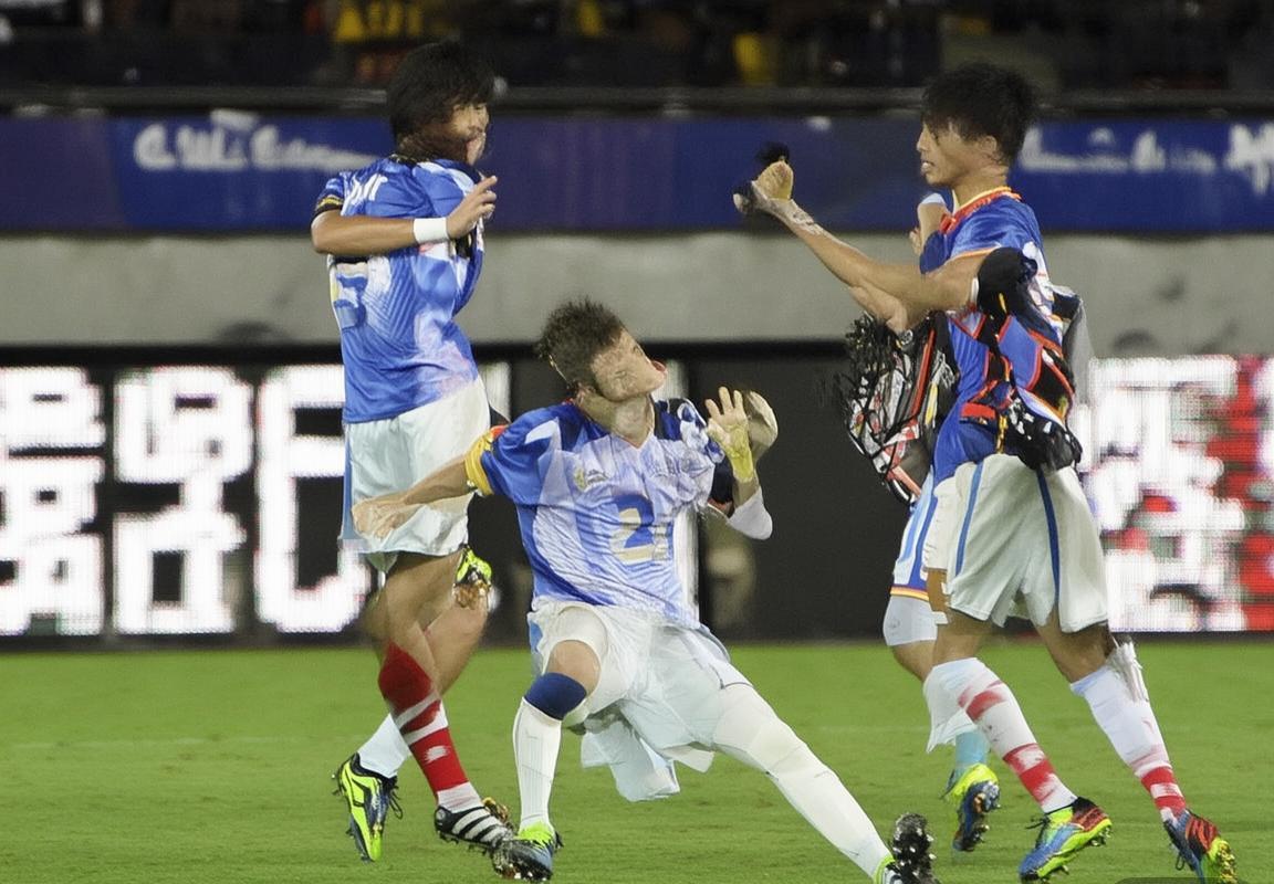 战术与团队精神：釜山影像与华城FC足球对决解析